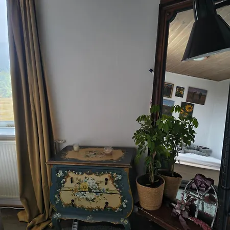 Cozy With Terrace