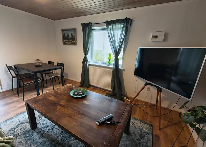 Konukevi Cozy With Terrace Aalborg